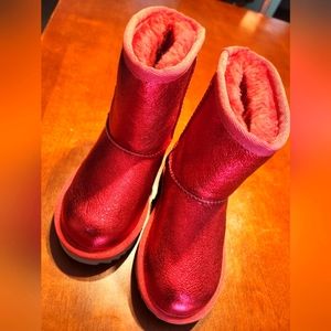 UGG Toddler Classic II Metallic Sparkle - Red - size 10
